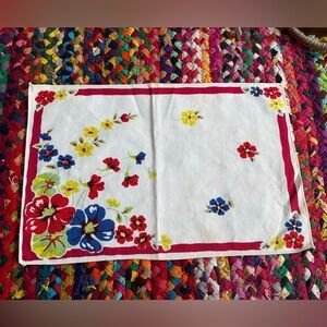 VINTAGE FABRIC FLORAL PLACEMAT